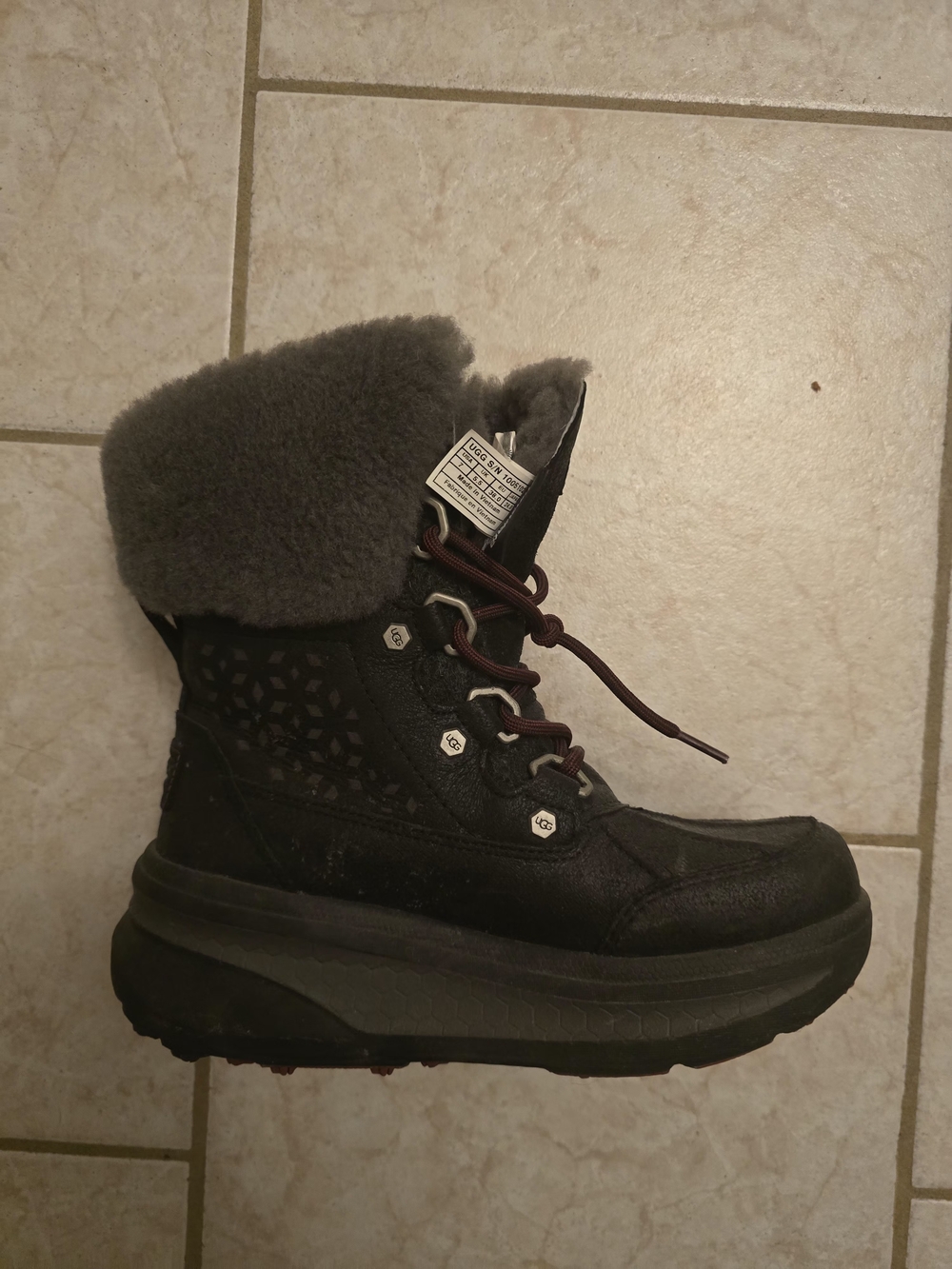 UGG Adirondack II 3M Thinsulate 200g